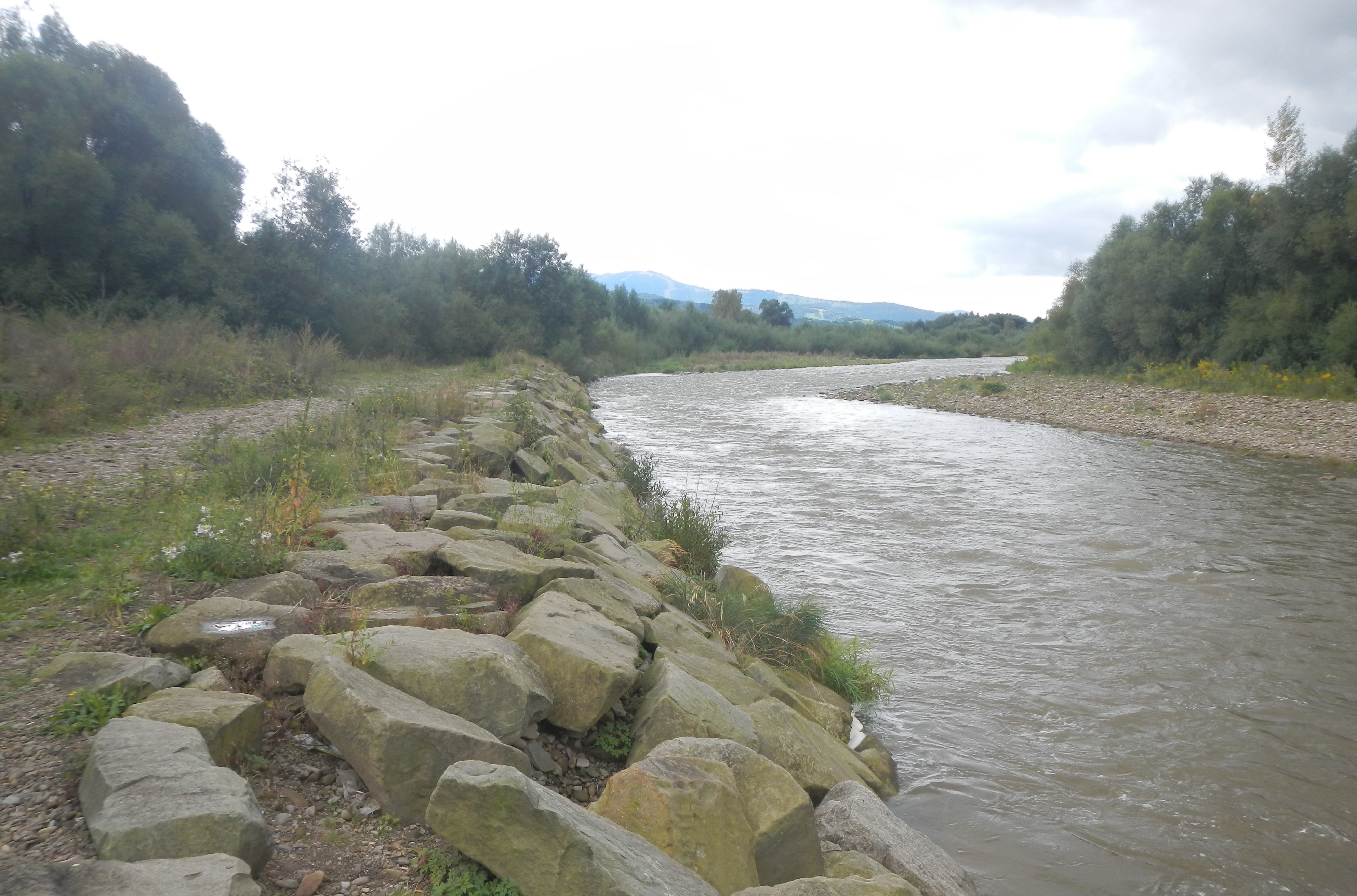 Miejsce wykonywanych zabezpiecze z pozostawieniem naturalnych odsypisk rzeka Soa Krakow